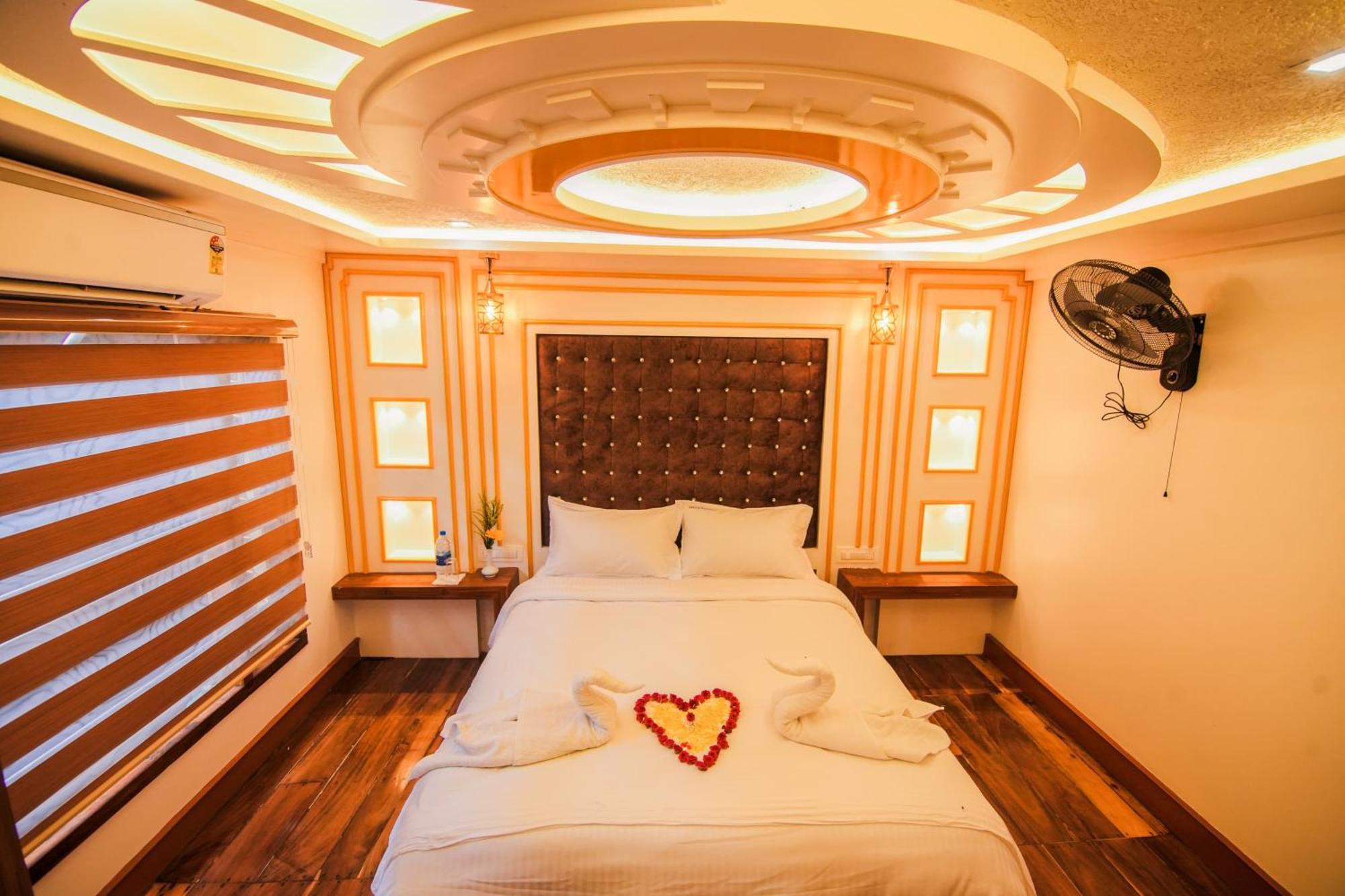 Kera Houseboats Alleppey Alappuzha Zewnętrze zdjęcie
